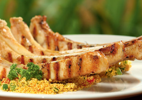 Mulher compra tambaqui 'tratado' e descobre que faltou a costela