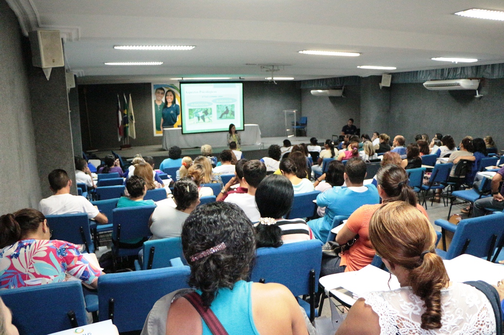 Espi adere ao Outubro Rosa com palestra gratuita sobre prevenção de câncer