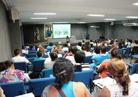 Espi adere ao Outubro Rosa com palestra gratuita sobre prevenção de câncer
