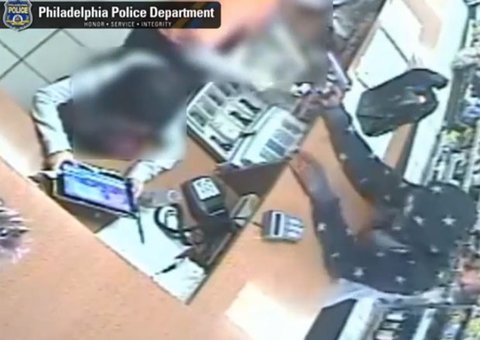  Jovem viciado em internet ignora ladrão armado durante assalto