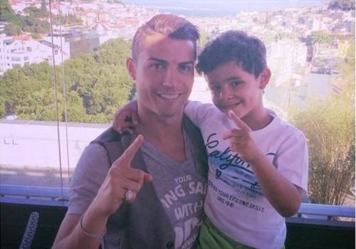 Filho de Cristiano Ronaldo não conhece a mãe