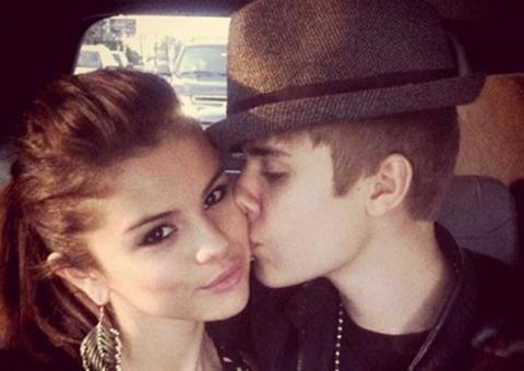 American Idol pode ter Justin Bieber e Selena Gomez no júri