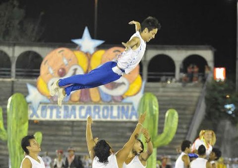   Festival Folclórico do Amazonas apresenta boi-bumbá e leva arte do circo para o público