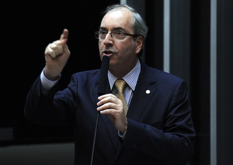 Câmara desarquiva projeto de Cunha que cria o Dia do Orgulho Heterossexual