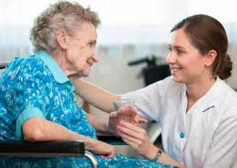  210 vagas para curso de Cuidador Informal de Idosos