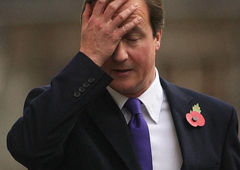 Primeiro ministro britânico é clicado dormindo na cama da cunhada