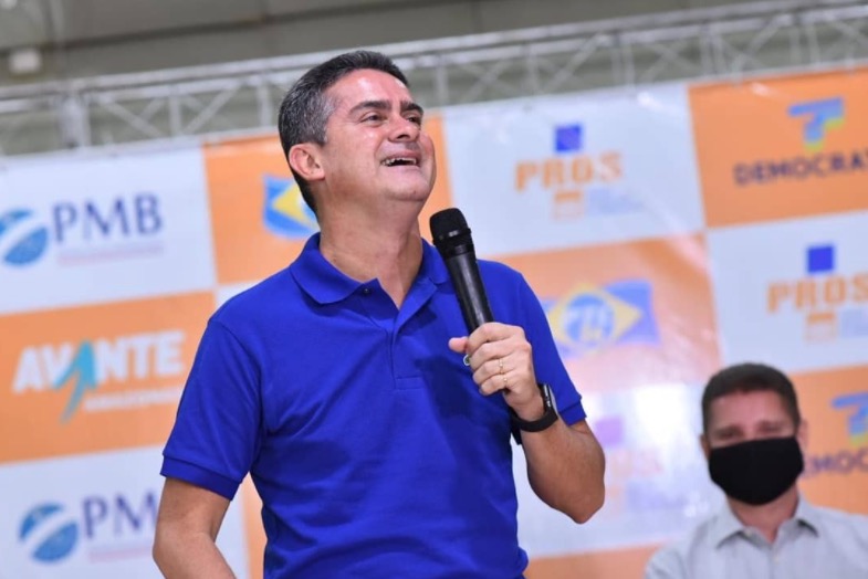 David Almeida tirou máscara em convenção e disse que não pegaria Covid-19