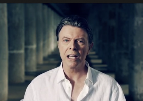 David Bowie lança clipe ousado, confira