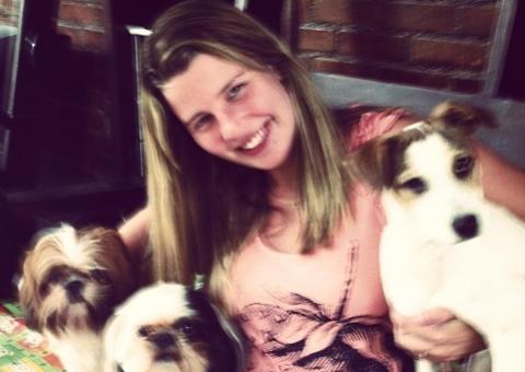  Após dar à luz, Debby Lagranha da 'Turma do Didi' mostra foto da filha