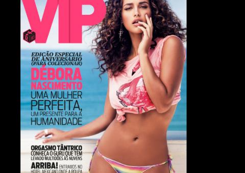  Débora Nascimento posa sexy para a revista VIP