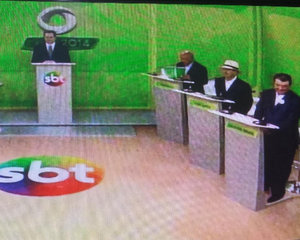 UM DEBATE MORNO E CANSATIVO 