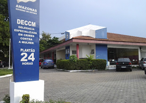 Mulher tenta denunciar marido agressor mas começa a vomitar sangue na delegacia