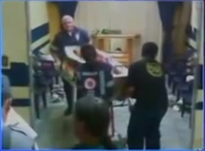 Velório é interrompido após defunto segurar mão de amiga