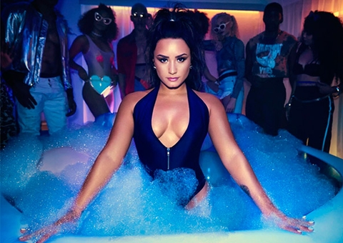 Demi Lovato vai estrelar série de comédia sobre amigos viciados em comida