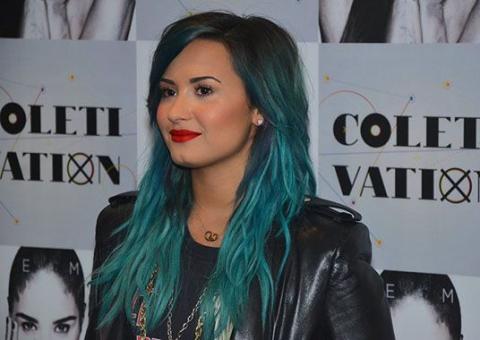 Livro de Demi Lovato vira Best Seller no Brasil