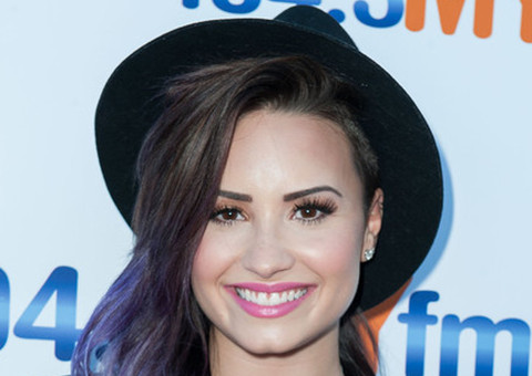 Presente de Natal da cantora Demi Lovato