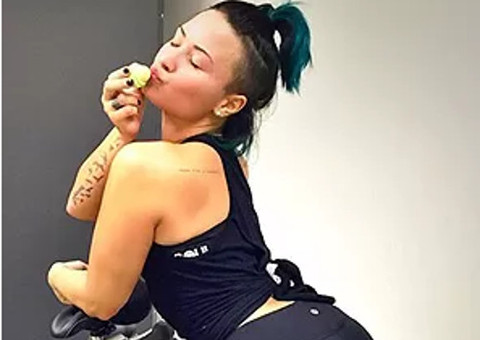 Demi Lovato: "Quase voltei para a reabilitação por causa do meu distúrbio alimentar"