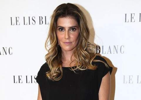 Deborah Secco é vítima de photoshop e aparece igual desenho em campanha