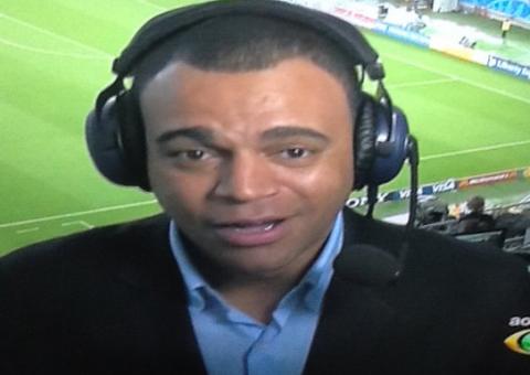 Ex-jogador Denilson erra no português em narração de jogo