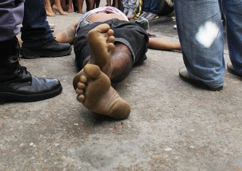 Dentinho não vai ver a Copa em Manaus