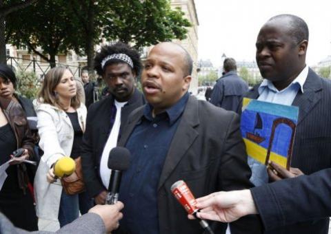 Associação vai denunciar banco por tráfico de escravos ao Haiti