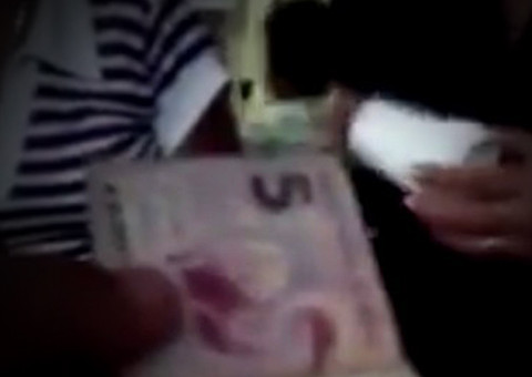 Hospital diz que vai punir funcionária que vendia copinho plástico a R$ 5 reais