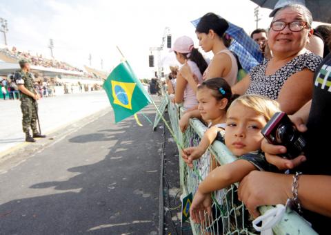 400 servidores na retaguarda de um desfile que marcou o 7 de Setembro