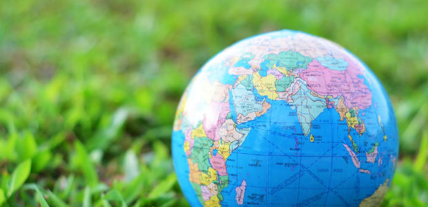 Viajar deixa as pessoas mais felizes do que bens materiais