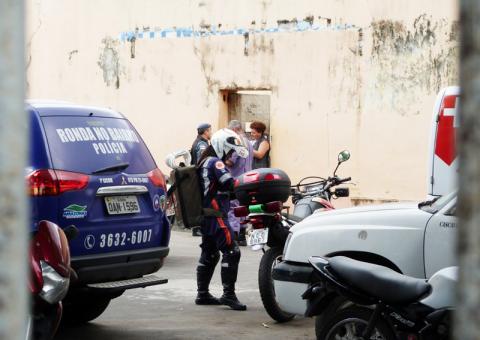  Karina e Jandira brigam e saem gravemente feridas  do presídio