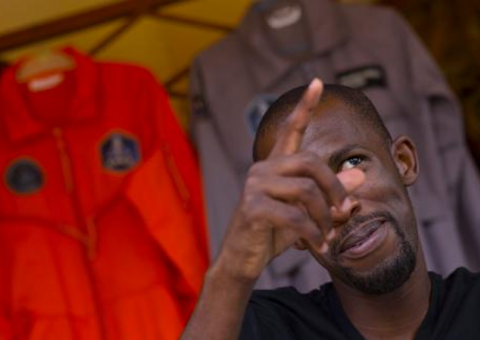 África do Sul se prepara para enviar primeiro 'afronauta' ao espaço