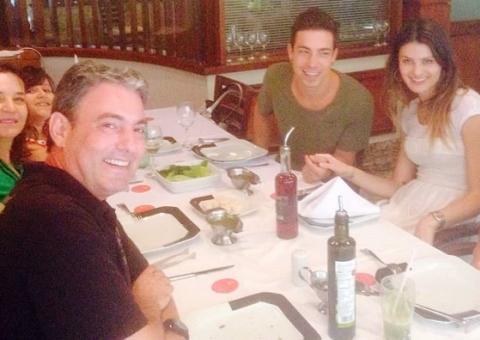 Após boatos Di Ferrero e Isabelli Fontana estão namorando