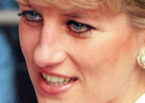 Polícia britânica publica relatório sobre morte de Diana