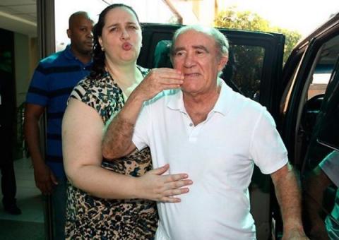 Renato Aragão volta a ser internado