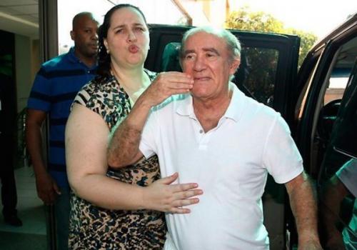 Renato Aragão volta a ser internado