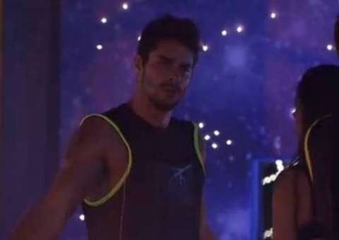 Diego reagiu furiosamente à brincadeira de Cássio