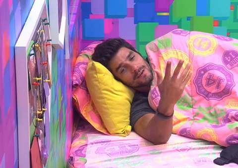 Diego dispara: 'A mais sonsa de todas é a Angela' 