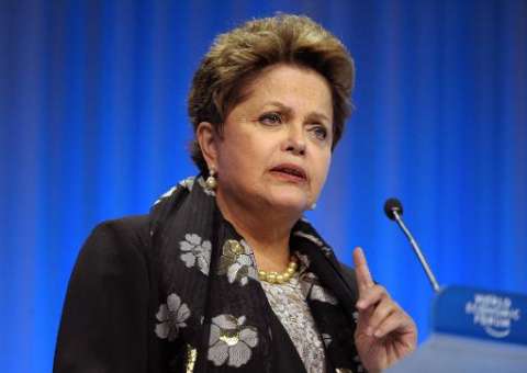 Dilma convida a investir em um Brasil ambicioso