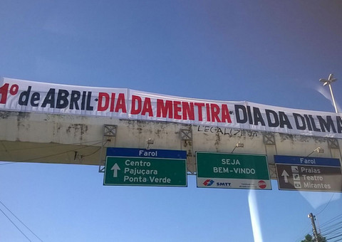 Em Maceió, o 'dia da mentira' é chamado de 'dia da Dilma'