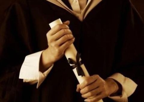  A pedido do MPF/AM, Justiça obriga faculdades a expedirem diplomas sem custo aos alunos