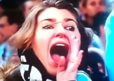 Racismo: Torcedora do Grêmio anda disfarçada para não ser reconhecida na rua