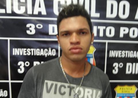 Preso após tentar atear fogo na mãe e nos irmãos  