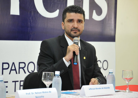 Peritos criminais de destaque no cenário nacional participam de workshop em Manaus