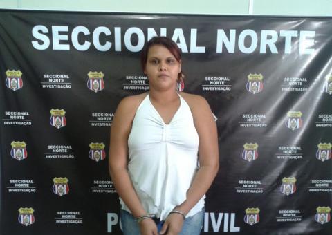 Polícia prende mulher que utilizava carrinho de bebê para comercializar droga