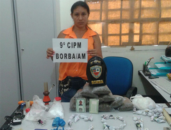 Mulher é presa 2 kg de maconha no Amazonas