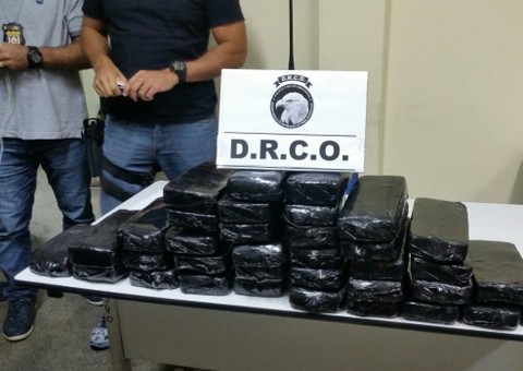Quadrilha de supostos traficantes é presa com 35 quilos de cocaína