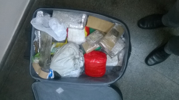 Quadrilha de supostos traficantes é presa com 35 quilos de cocaína