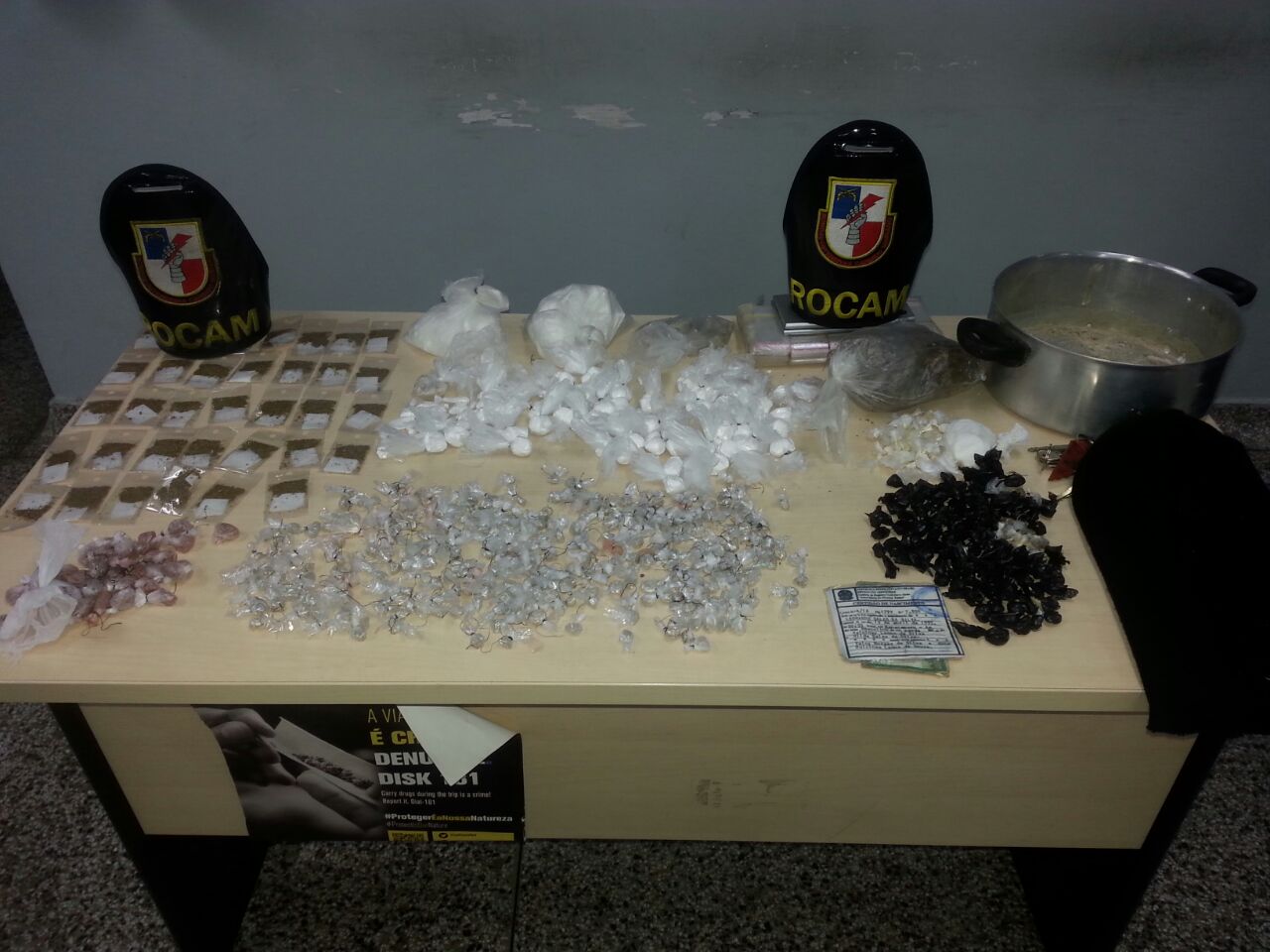 Quadrilha é presa com mais de três quilos de droga no Tarumã