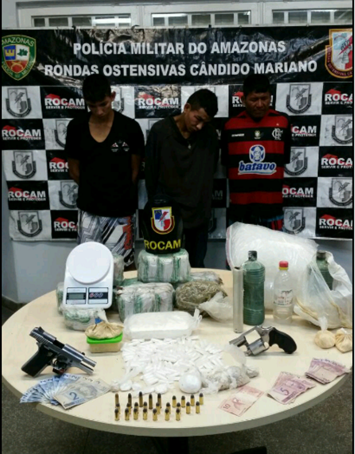 Quadrilha é presa com armas e mais de 1kg de cocaína no Japiim