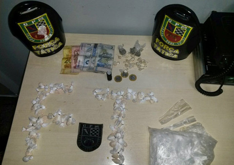 Força Tática prende três homens por suposto trafico de drogas 