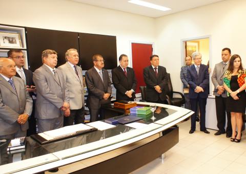  TCE concede medalha ao ministro do STJ Humberto Eustáquio